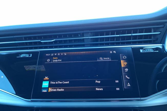 AUDI Q7 Photo 13