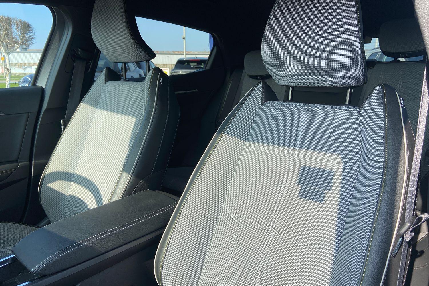 Renault MEGANE E-TECH Photo 18