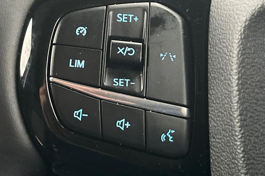 Used Ford TRANSIT COURIER LO25TZX 20