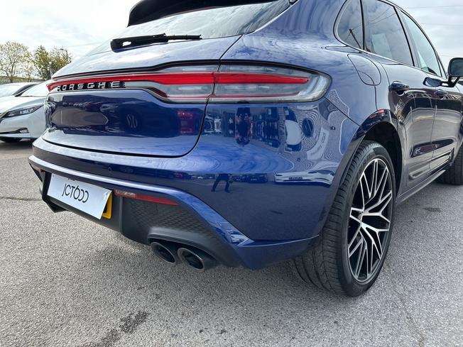 PORSCHE Macan Photo 32