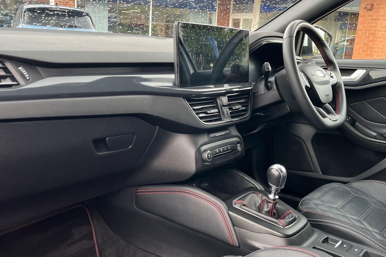 Ford FOCUS Photo 17