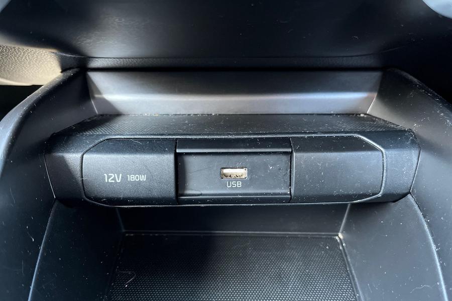 Kia STONIC Photo autoimg-4382a1264fff13c93d5dbd9e7b076498627c293f.jpg