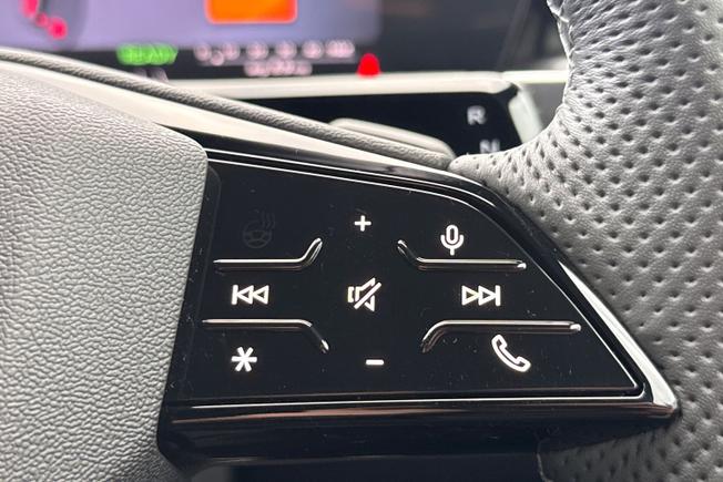 AUDI Q3 Photo 17
