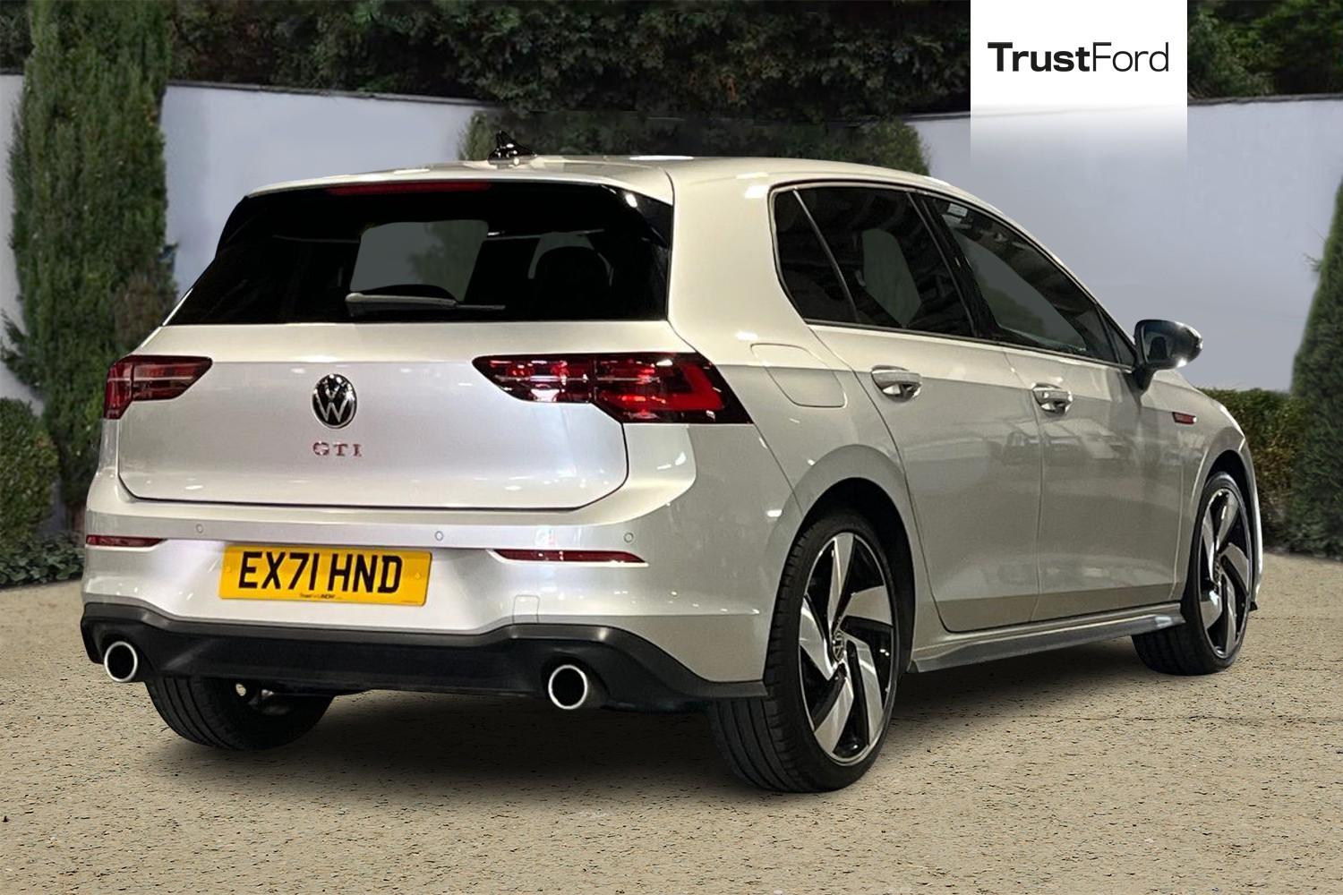 Volkswagen GOLF Photo 3