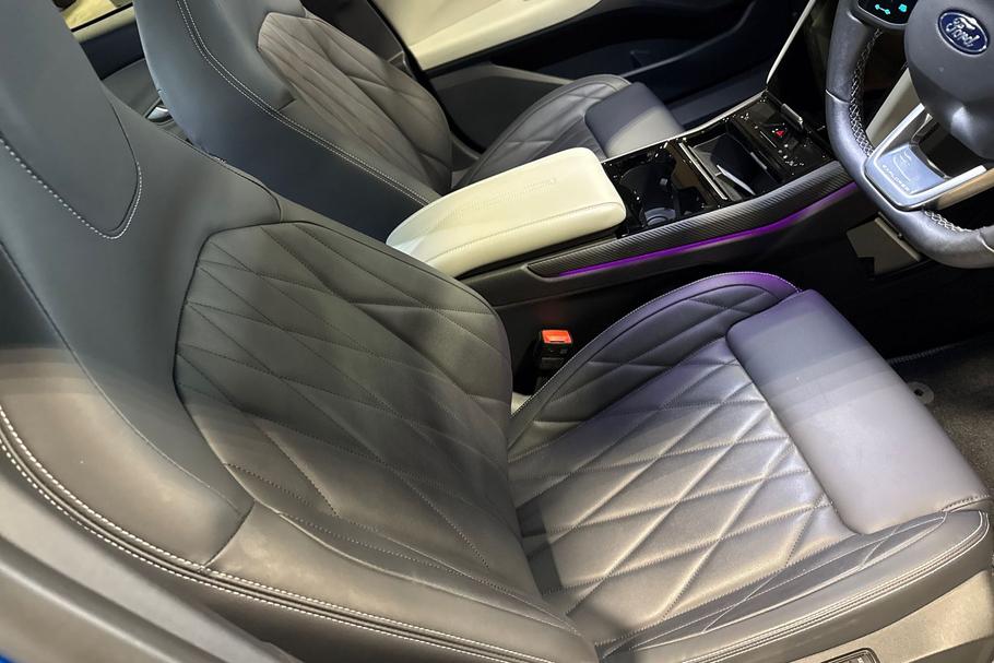 Used Ford Explorer 29