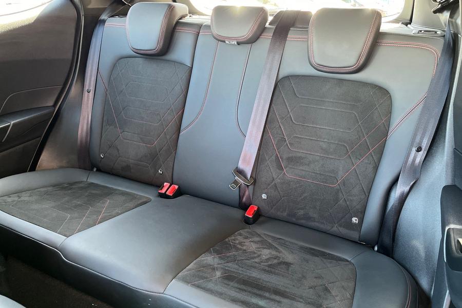 Ford FIESTA Photo autoimg-438e560f9425c804ce2f5d5758f960c4fa419914.jpg