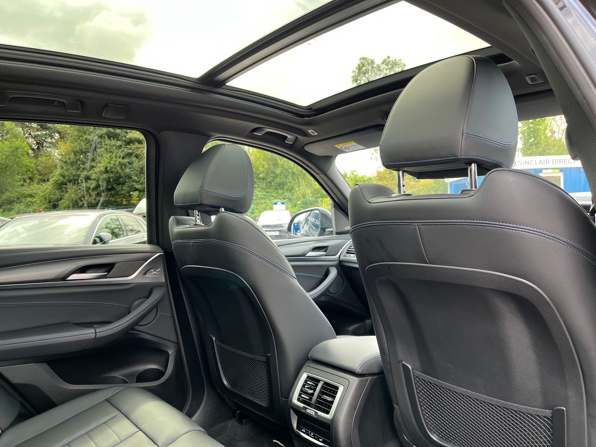 BMW iX3 Photo 26