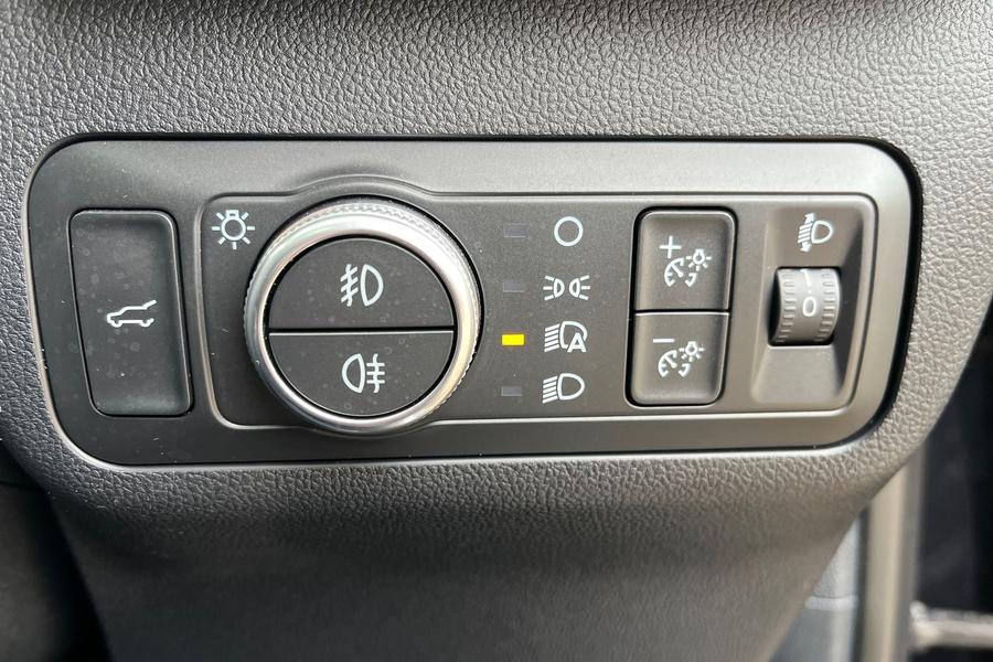Ford Kuga Photo autoimg-439b5de9fec5967f96b347fce47153bd9c5b73b7.jpg