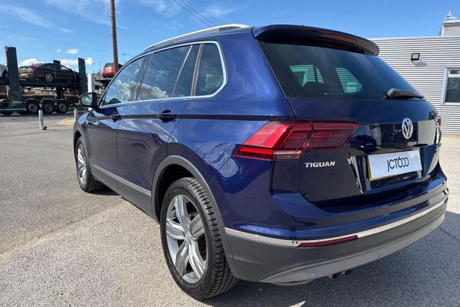 VOLKSWAGEN Tiguan Photo 26