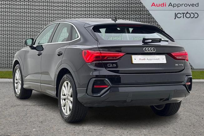 AUDI Q3 Photo 3