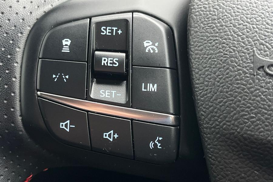 Ford Kuga Photo autoimg-43a724c2fa9da9e516775b52cf8bb50bd9e2f2dc.jpg