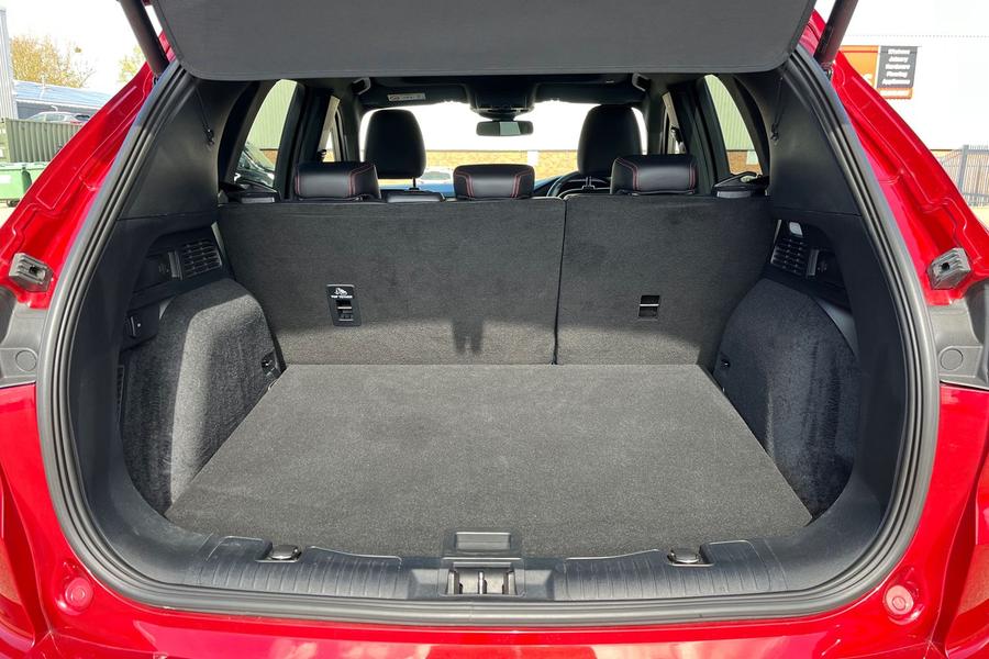 Ford Kuga Photo autoimg-43abd41f0031691a2a4fb10f271edf3be12f3e62.jpg