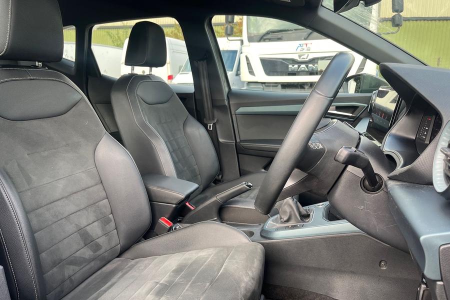 SEAT ARONA Photo autoimg-43acc85e35ec106f54d2d0ddcbf66830a8458148.jpg