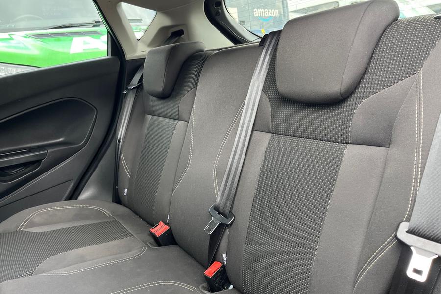 Ford FIESTA Photo autoimg-43b277305493383ac6f9fb3d5267b3807114de6a.jpg