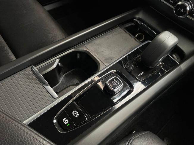 VOLVO XC60 Photo 44