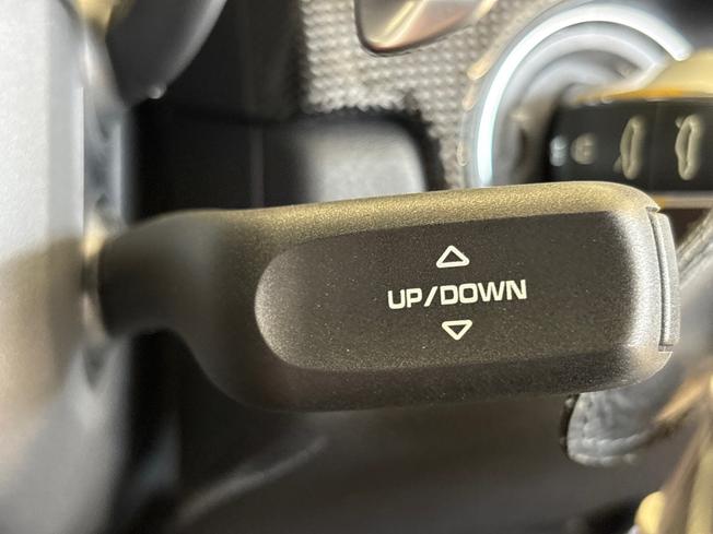 PORSCHE 718 Cayman Photo 36