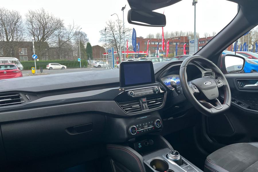 Ford KUGA Photo autoimg-43b3db642b0ff690837f4b4676c8c1f1698ecf27.jpg