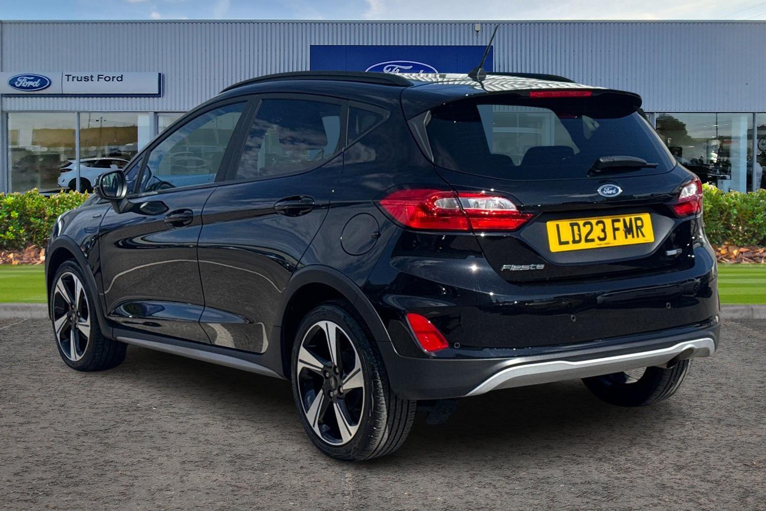 Ford Fiesta Photo 1