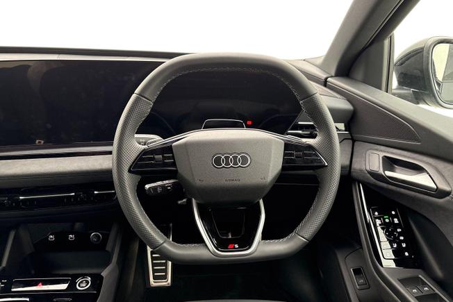 AUDI Q6 E-Tron Photo 11