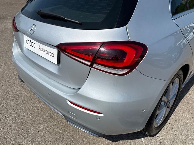 MERCEDES-BENZ A Class Photo 22
