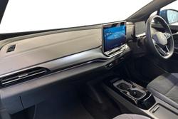 VOLKSWAGEN ID.4 Photo 2