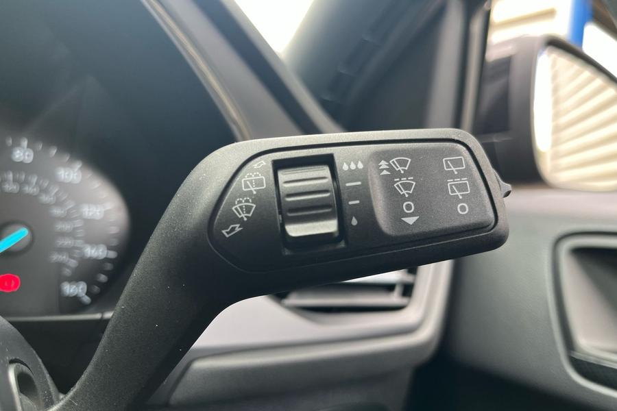 Ford FOCUS Photo autoimg-43c85f40f59d947cefec2913f8311f344c31d9c9.jpg