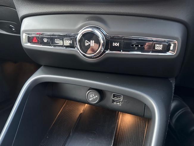 VOLVO Xc40 Photo 45