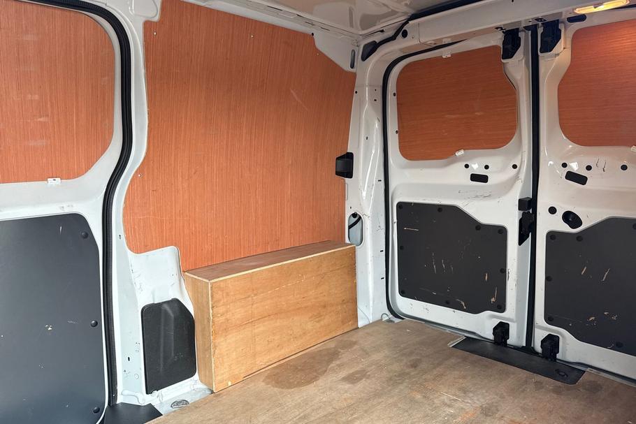 Used Vauxhall VIVARO DT73BWJ 4