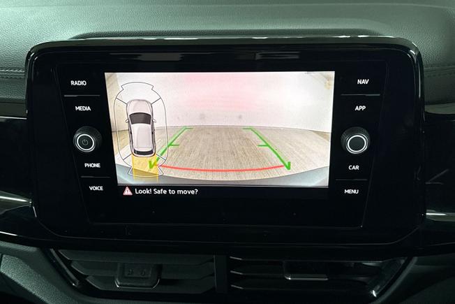 VOLKSWAGEN T-Roc Photo 21