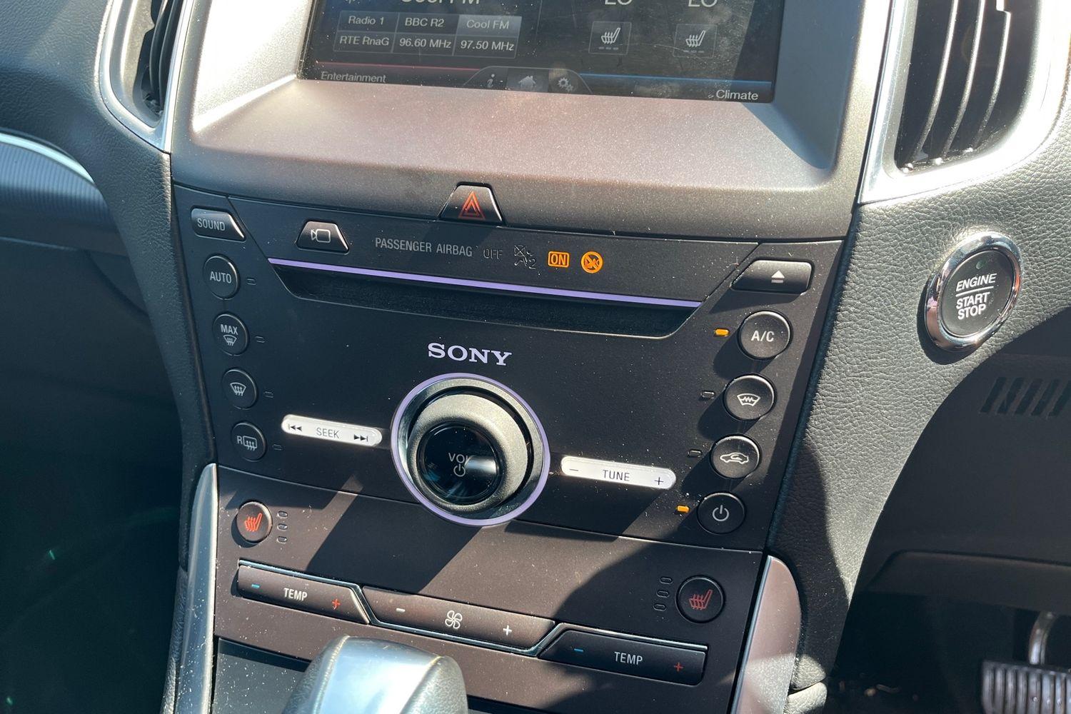 Ford EDGE Photo 34