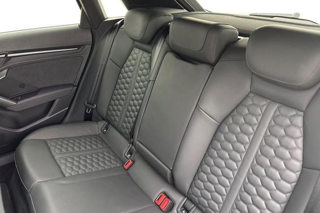 AUDI RS3 Photo 9