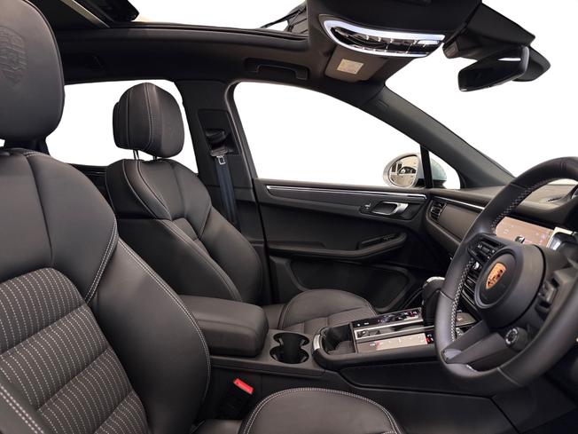 PORSCHE Macan Photo 11