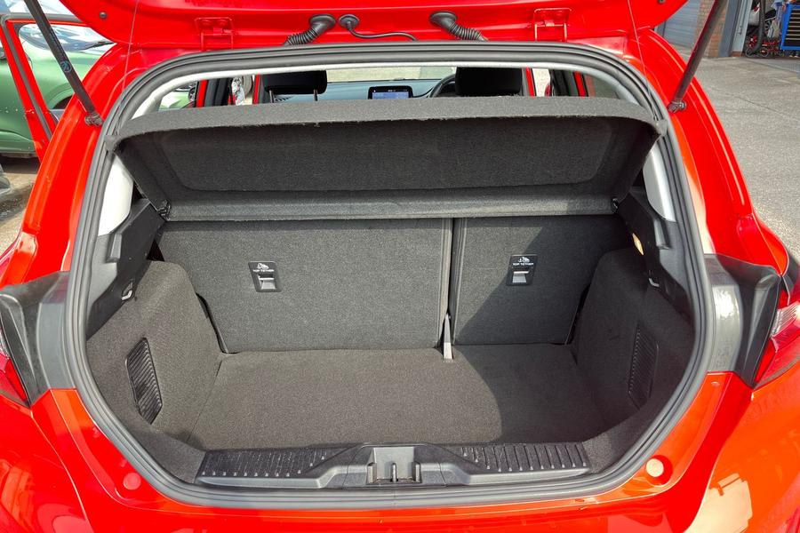 Ford FIESTA Photo autoimg-43d4d4e6d2d9b4c61ae8cb8d2ef9bed6d9285a51.jpg