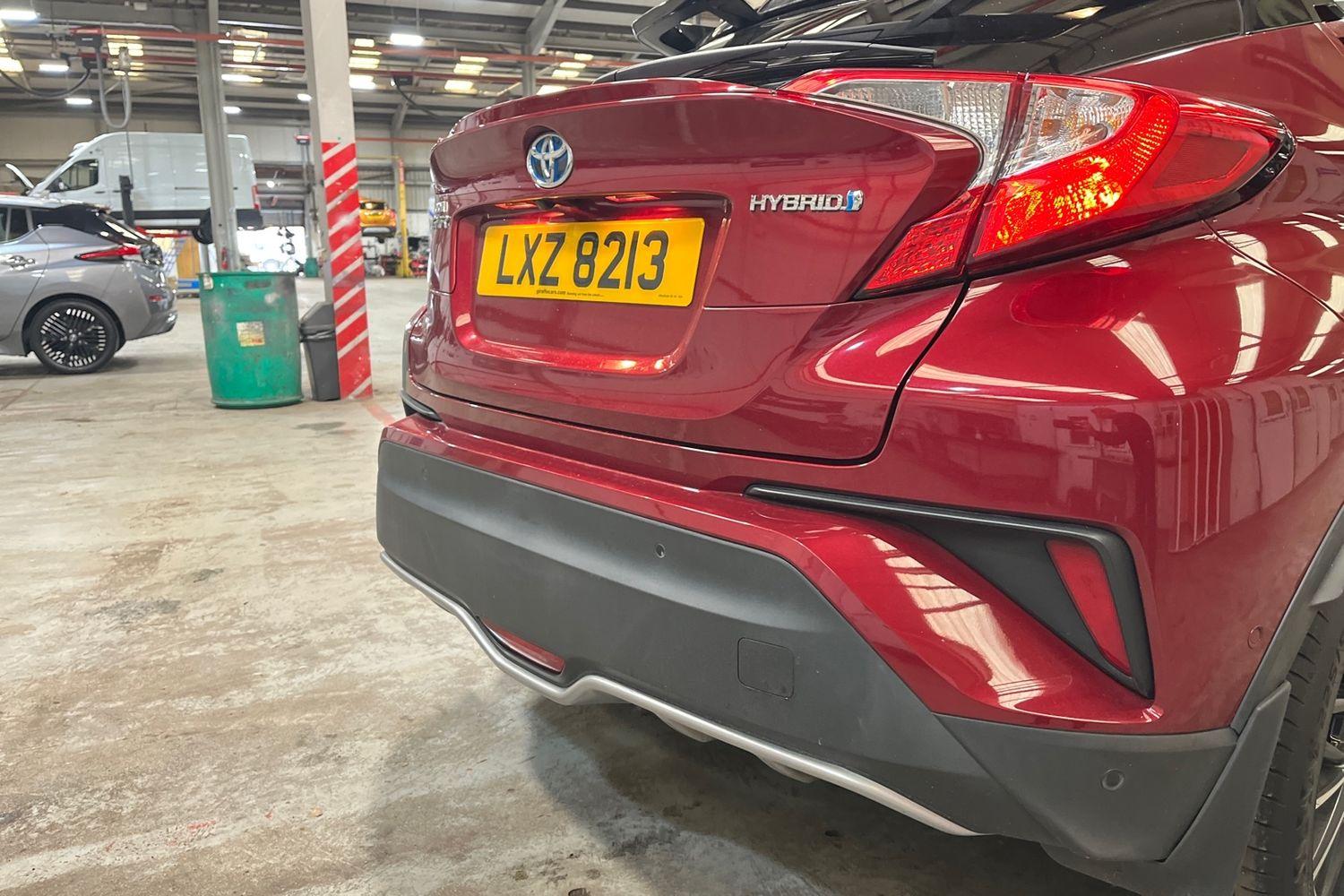 Toyota C-HR Photo 39