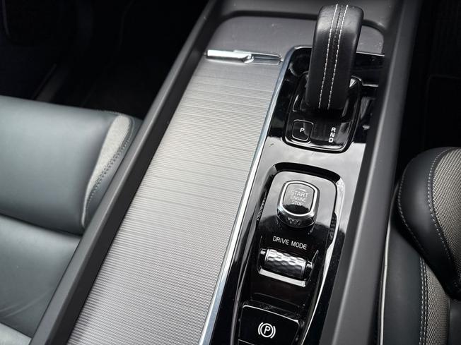 VOLVO XC60 Photo 33