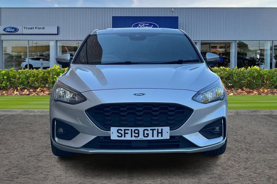 Ford Focus Photo autoimg-43da95a3cb933489fac53314679dabc928606372.jpg