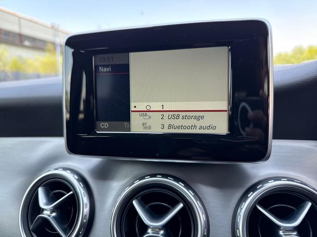 MERCEDES-BENZ GLA Photo 37