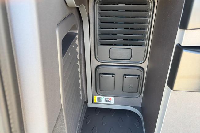 VOLKSWAGEN California Photo 26