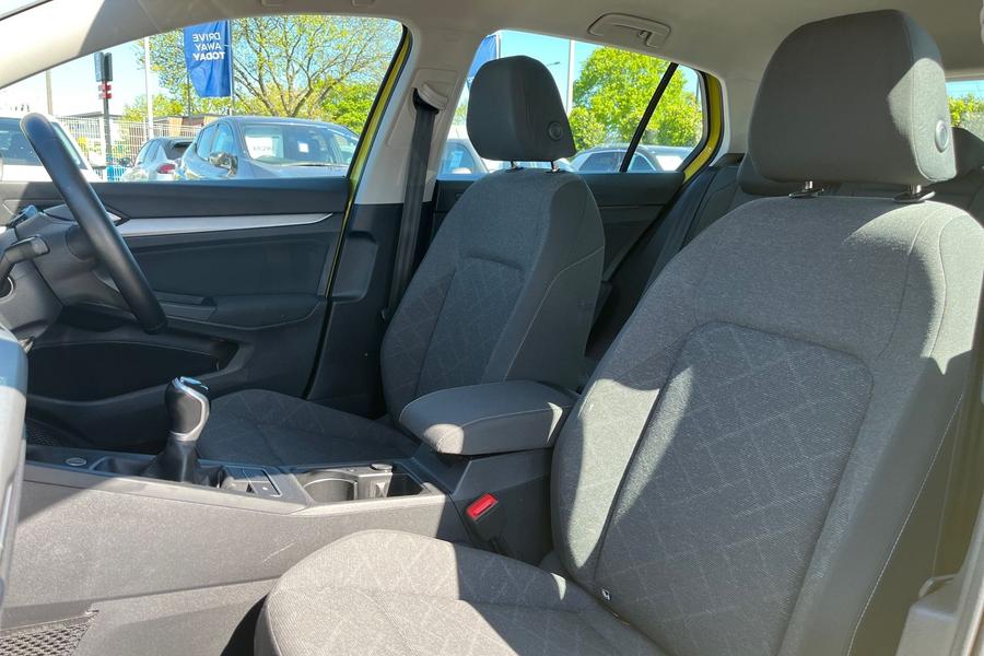 Volkswagen GOLF Photo autoimg-43e31363994c065536788daa94f0b2002db36dd1.jpg
