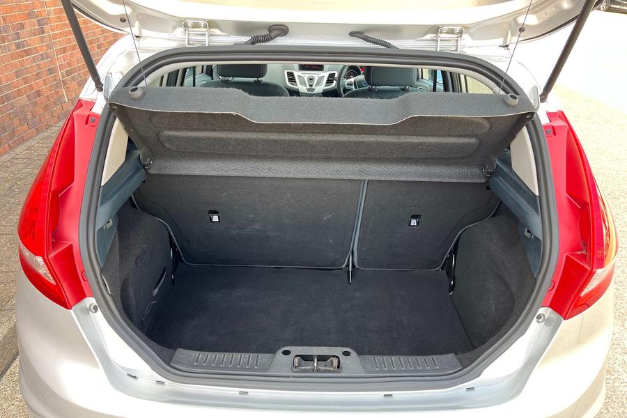 Ford Fiesta Photo autoimg-43e6d2b9abbc5c467a9368fcf4cbb06602b35da6.jpg