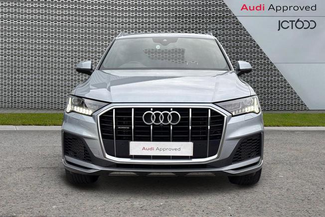 AUDI Q7 Photo 8