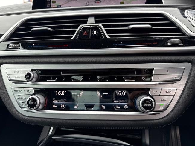BMW 7 Series Photo 41