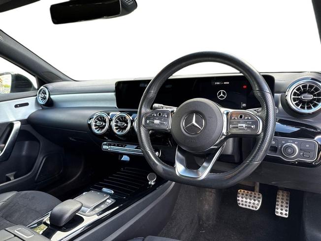 MERCEDES-BENZ A Class Photo 6
