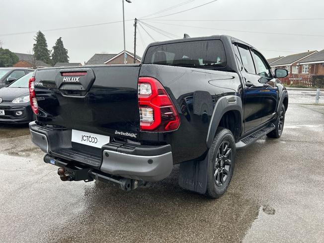 TOYOTA Hilux Photo 24