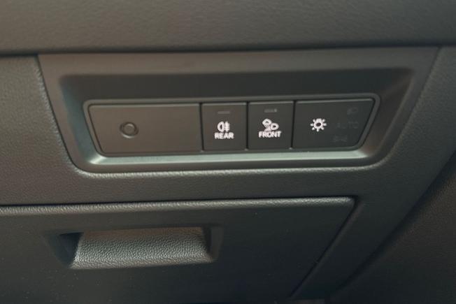 VOLKSWAGEN Touareg Photo 26
