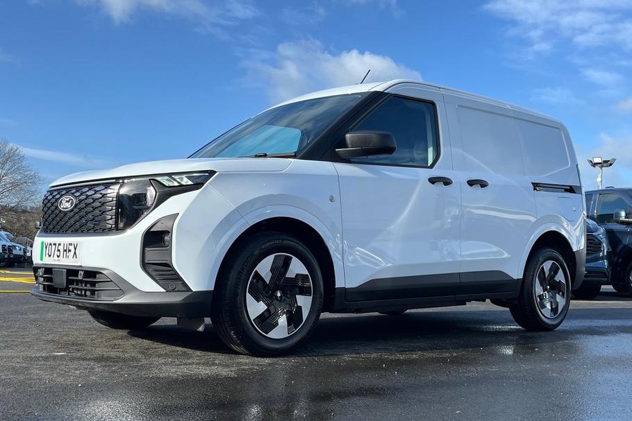 Used FORD E-TRANSIT COURIER YO75HFX 36