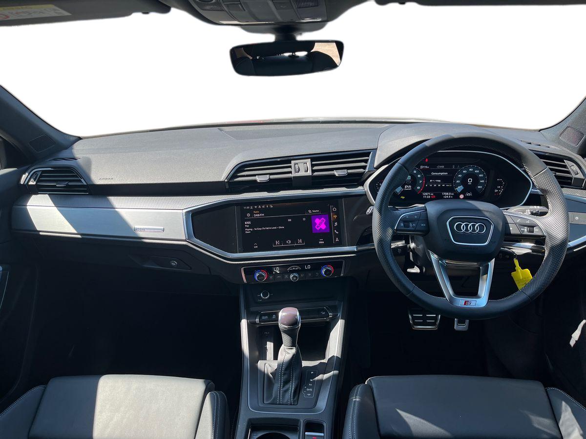 Audi Q3 Photo 9