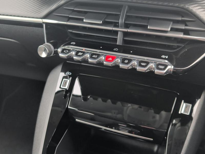 Used Peugeot E-208 NU74LXF 38