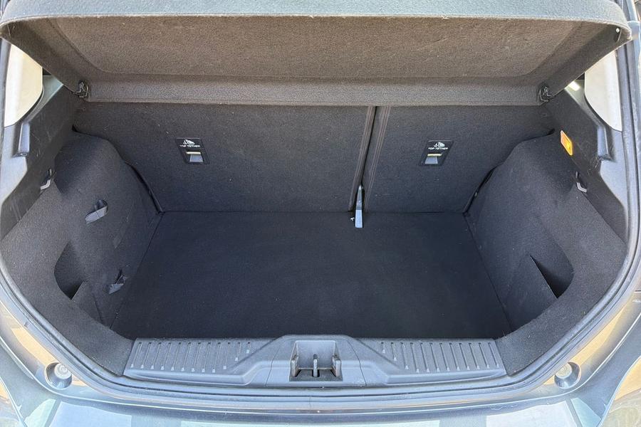 Ford FIESTA Photo autoimg-43fa8bb332c6912d47c9c0f151aac999c92c7fd4.jpg