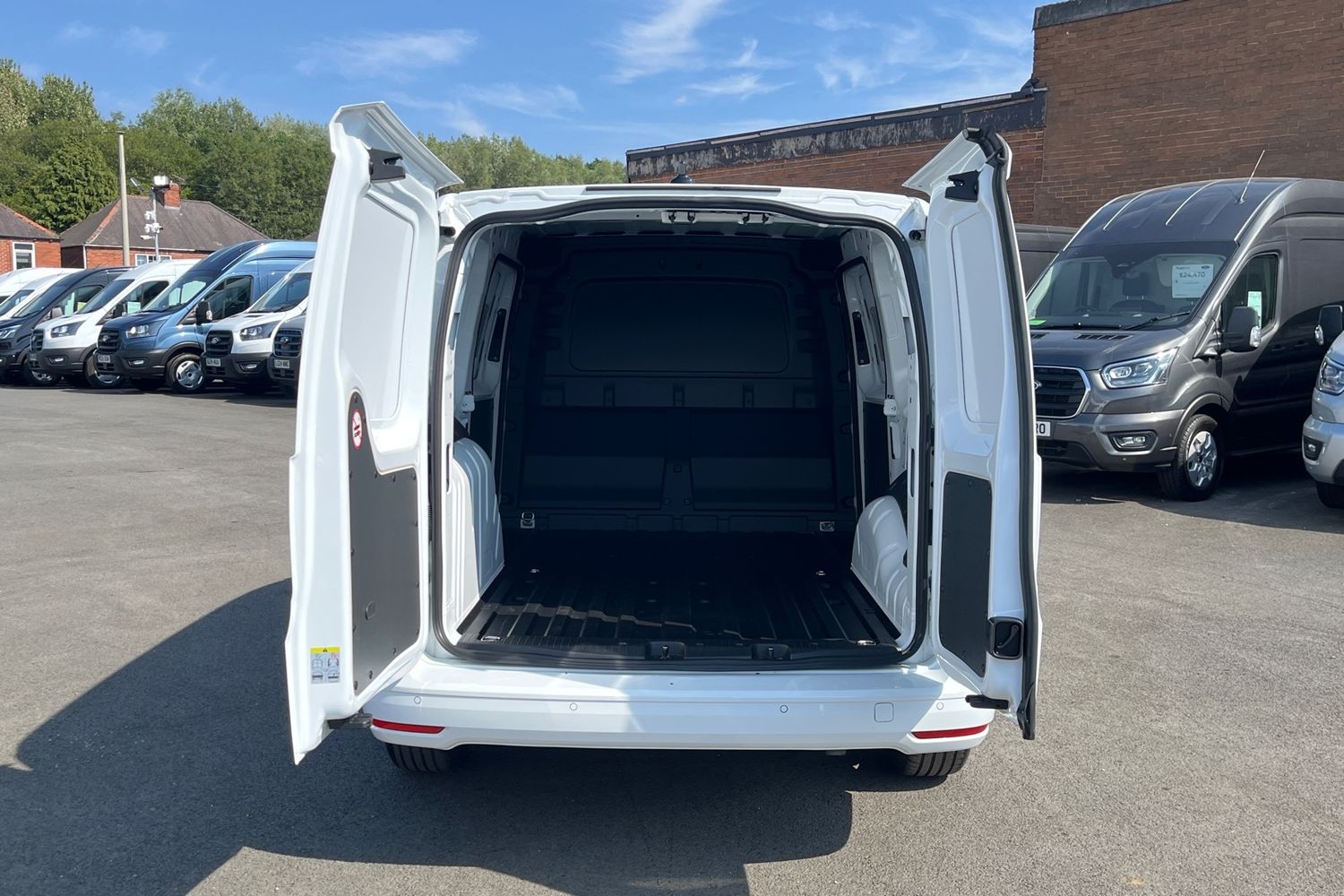 Ford TRANSIT CONNECT Photo 6